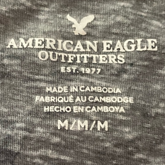 American eagle grey camo short sleeve v neck shirt - Picture 2 of 3